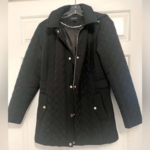 Jones New York quilted fully lined jacket with detachable hood.